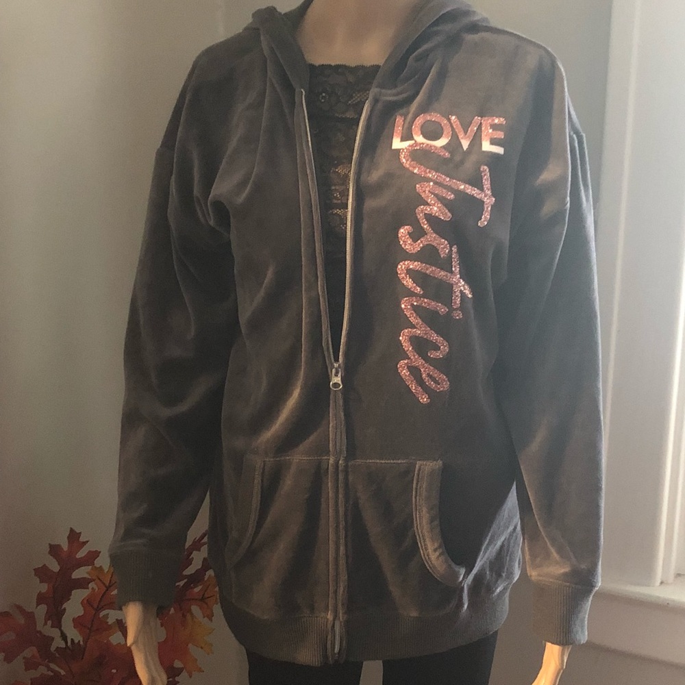 Lightweight jacket, soft and cozy for cooler days